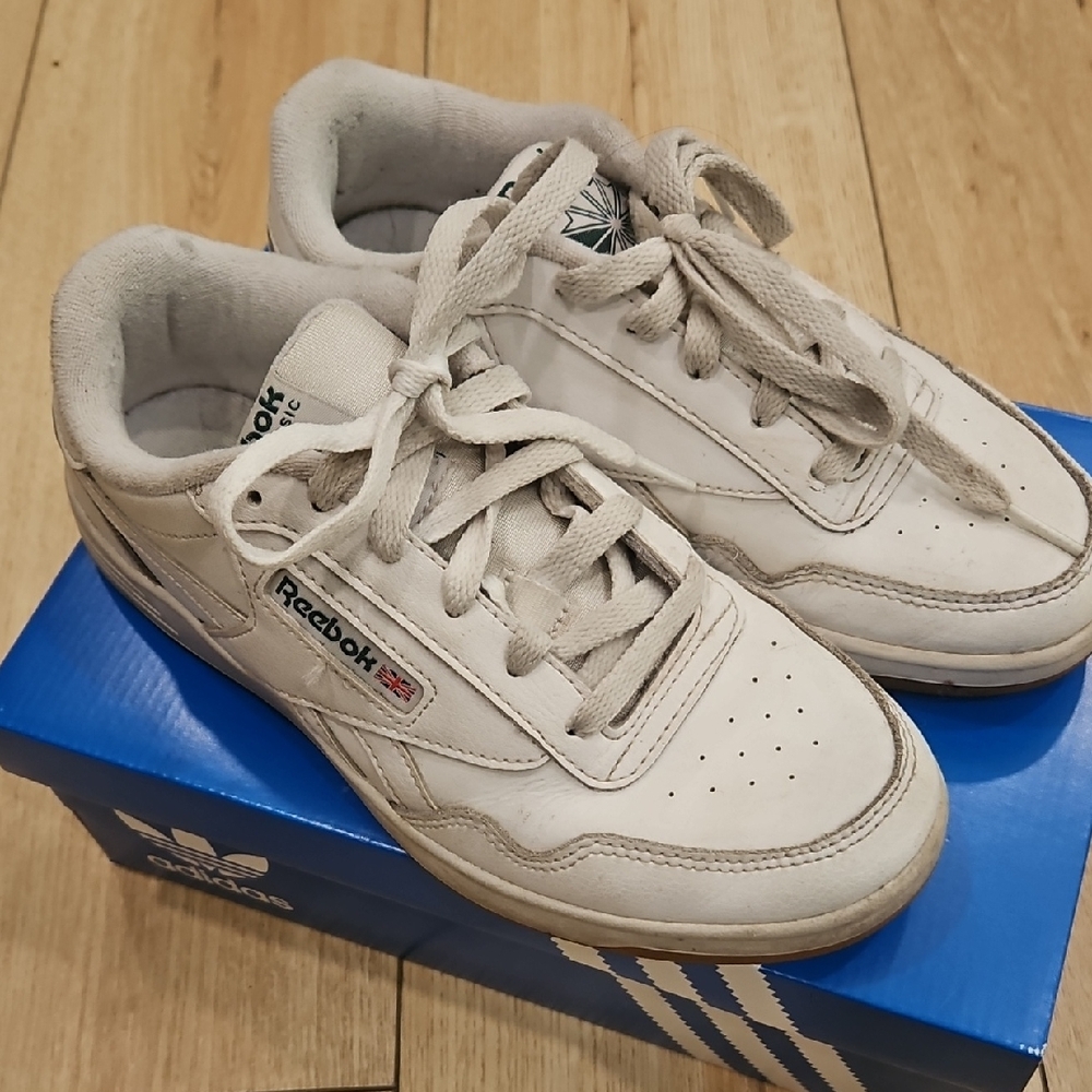 Reebok Classic White Athletic Shoes Size 7 1/2